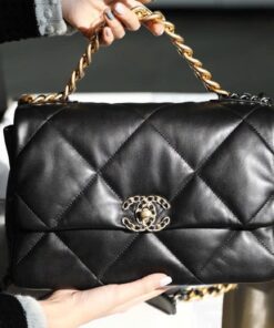 CHANEL 19 - REGULAR - BLACK - LAMBSKIN