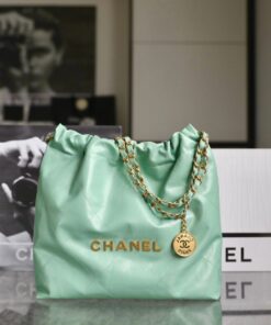 CHANEL 22 - SMALL - GREEN - SHINY CALFSKIN - GOLD