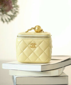 CHANEL VANITY WITH CHAIN - MINI - YELLOW - LAMBSKIN - GOLD