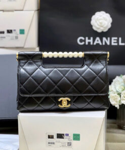 CHANEL HOBO 25B - BLACK - LAMBSKIN - GOLD
