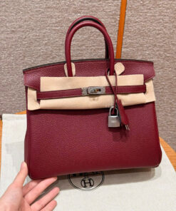 HERMES BIRKIN - 25 - BORDEAUX & ROUGE CASAQUE - TOGO - PHW