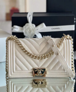CHANEL BOY – MEDIUM – WHITE – CAVIAR – GOLD CHAMPAGNE