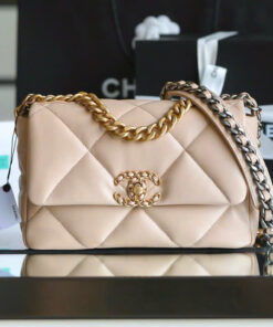 CHANEL 19 - SMALL - LIGHT BEIGE - LAMBSKIN - GOLD