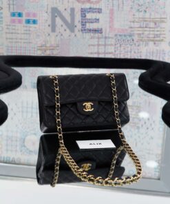 CHANEL CLASSIC – 23 – BLACK – CAVIAR – GOLD