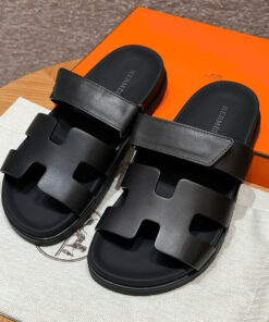 HERMES CHYPRE SANDAL - NOIR - SWIFT