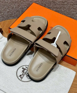 HERMES CHYPRE SANDAL - BEIGE ESPUISSE - EPSOM