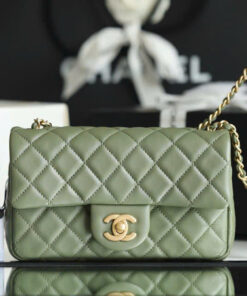 CHANEL FLAP BAG WITH CHAIN – SMALL - GREEN – LAMBSKIN – GOLD