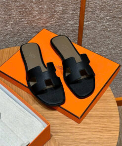HERMES ORAN SANDALS – NOIR – EPSOM