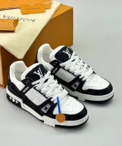 LV TRAINER - BLACK