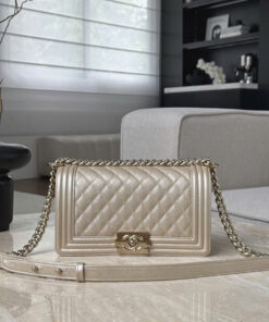 CHANEL BOY – MEDIUM – GOLD METALLIC – CAVIAR – GOLD CHAMPAGNE