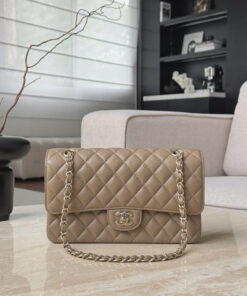 CHANEL CLASSIC – 25 – DARK BEIGE – CAVIAR – GOLD CHAMPAGNE