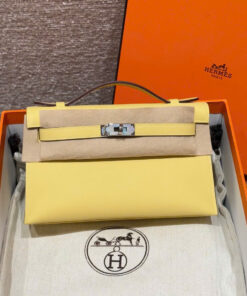 HERMES KELLY POCHETTE – JAUNE POUSSIN  – SWIFT – PHW