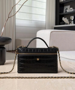 CHANEL VANITY WITH CHAIN – BLACK – CROCODILE EMBOSSED CALFSKIN – GOLD