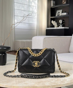 CHANEL 19 – SMALL – BLACK – LAMBSKIN – GOLD