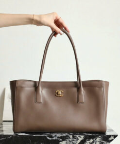 CHANEL 26S SHOPPING BAG - SMALL - BROWN - CALFSKIN - GOLD