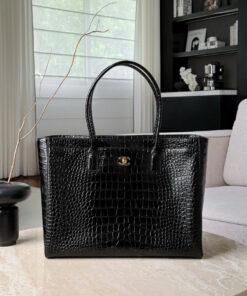 CHANEL 26S SHOPPING BAG – LARGE CERF – BLACK – CROCODILE EMBOSSED CALFSKIN – GOLD
